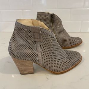 Paul Green Cougar Bootie 7.5 Smoke Brushed Metallic